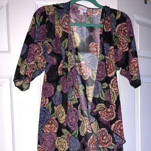 Amazing print!  Very rare Lularoe Shirley small